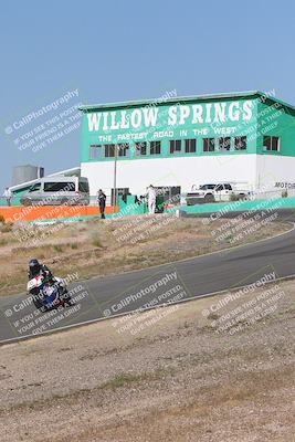 media/Apr-20-2025-AHRMA (Sun) [[393a79c373]]/Race/Group 11 early race/Turn 4b/